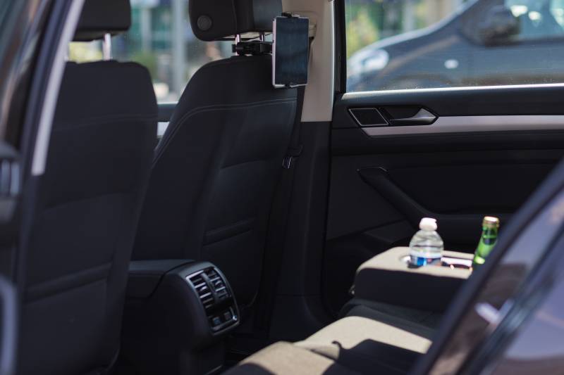 Book online transfer from Marseille airport driver taxi 