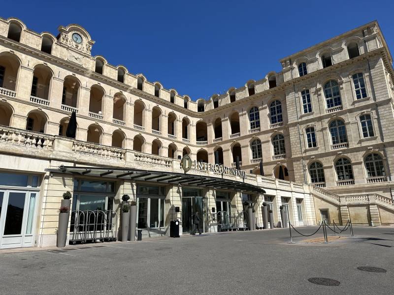 Réservation en ligne chauffeur vtc pour l’hôtel intercontinental Marseille 