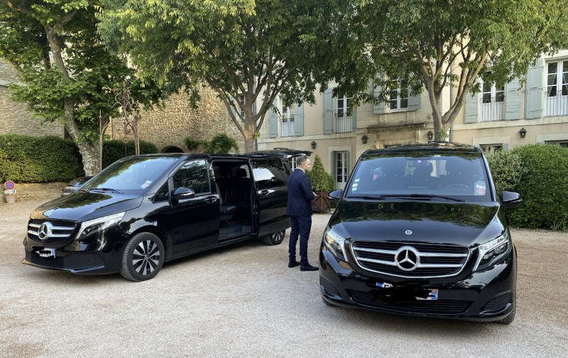 Réservation ou Location d'un taxi privé en minivan business pour votre événement à Marseille